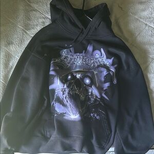 H&M Black and Purple Graphic Sweater